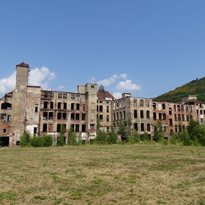 Ruine der ehemaligen Lederfabrik an der Poisentalstraße in Freital.