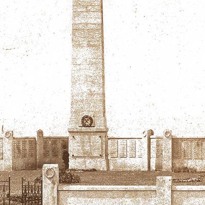Das Denkmal für die verunglückten Bergleute nach seiner Weihe um 1870.