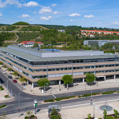F1 Freitaler Technologiezentrum an der Dresdner Straße gegenüber dem Neumarkt.