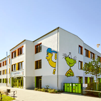 Erneuerung Grundschule Wurgwitz mit Hort und Kindertagesstätte nach der Sanierung