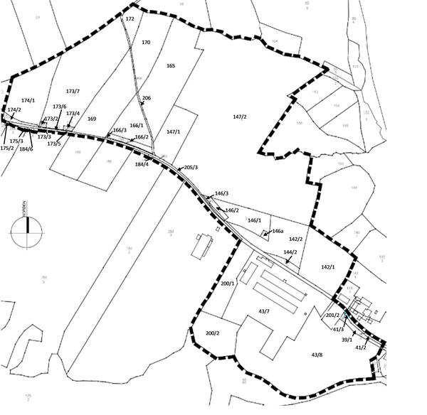 Auszug Flurkarte mit Geltungsbereich (schwarze, gestrichelte Linie) des Bebauungsplanes 