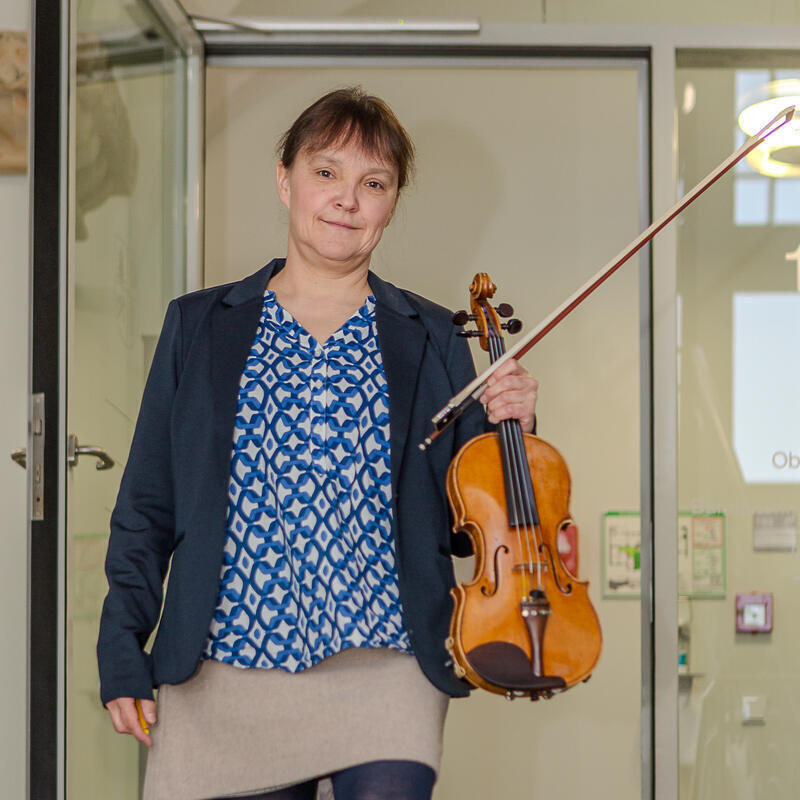 Susanne Klawitter mit ihrem Lieblings-Instrument, der Violine