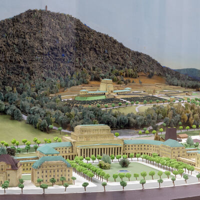 Stadtzentrums-Pläne von vor 100 Jahren - das Modell kann man auf Schloss Burgk im Museum bewundern. Bis heute wird intensiv um die Entwicklung der Kernstadt, wenn auch mit ganz anderen Modellen, gerungen. 