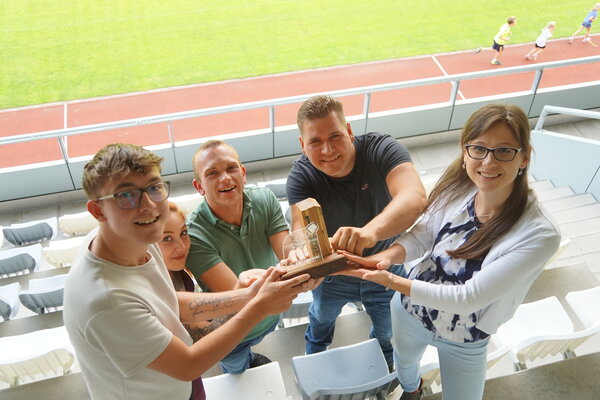 Nur einer der f�nf Kandidaten kann ihn Gewinnen: Den Schlagerstar-Pokal 2025.