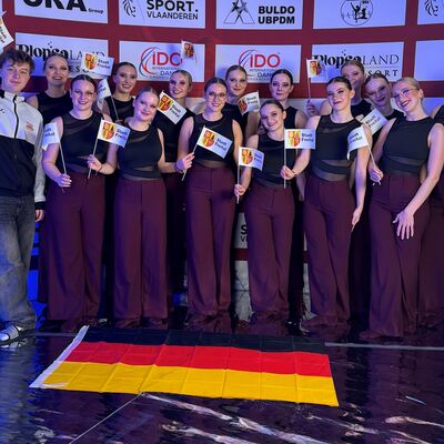 Die Contemporary-Formation �Precision� des KreativK�PFE Freital e. V.