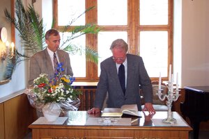 Eintrag ins Goldene Buch der Stadt