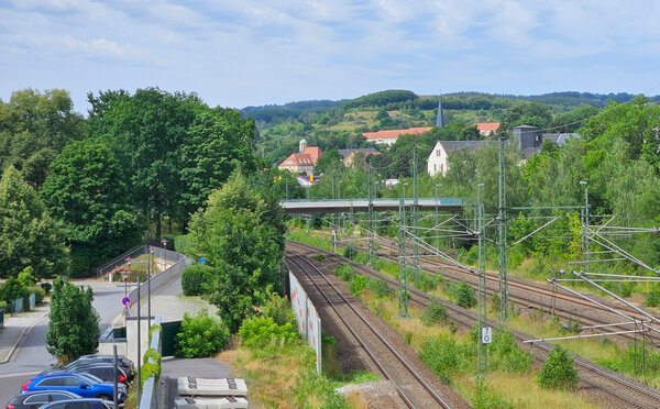 Die Fu�g�nger- und Radfahr-Br�cke �ber die Bahn an der Gutenbergstra�e muss abgerissen werden.
