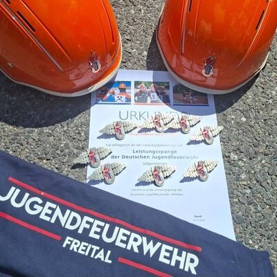 Auszeichnung f�r die Freitaler Jugendfeuerwehr
