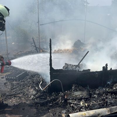 L�scharbeiten nach einem Brand